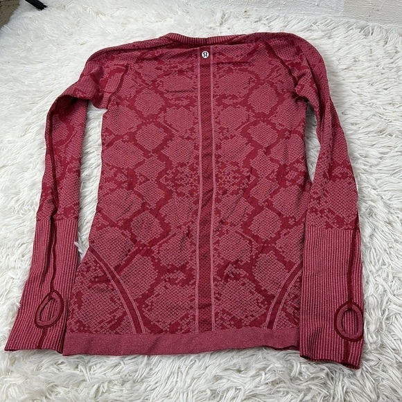 Lululemon Swiftly Tech Long Sleeve Crew Heathered Cranberry - Picture 3 of 3